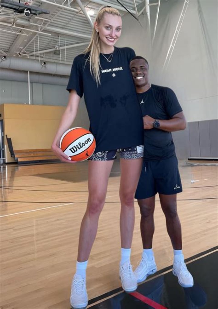 Discover The Complete Guide To Katie Holmes's Height And Weight