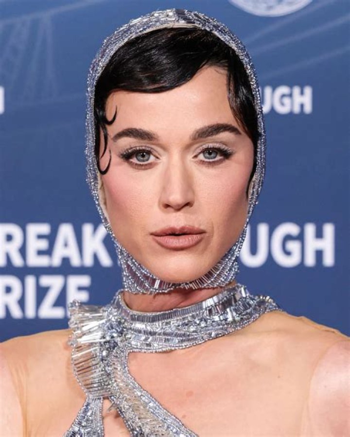 Exploring The Connection: Is Katy Perry Related To Zoe Perry?