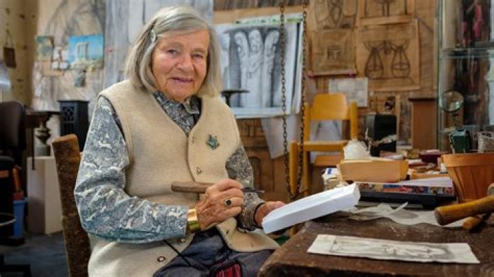 Exploring The Intriguing Aspects Of Imogen Poots' Relationship Journey