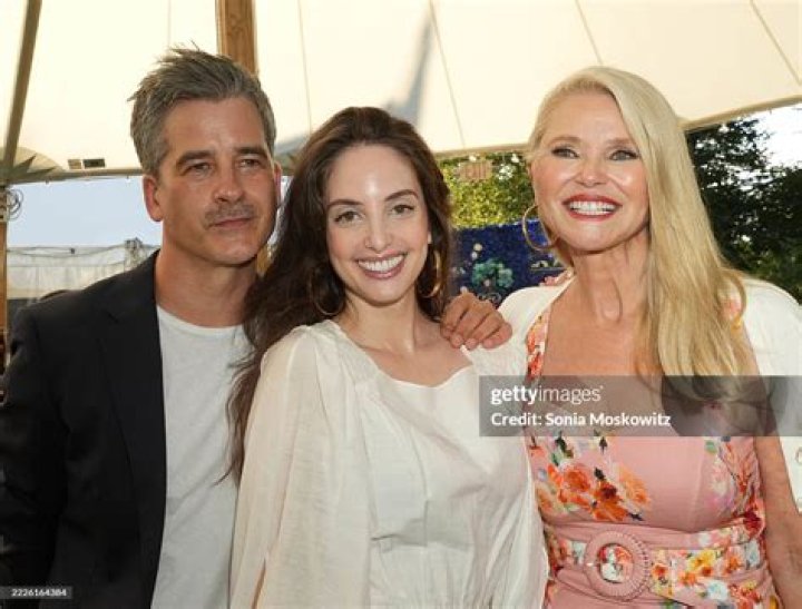 Ryan Gleason Alexa Ray Joel's Boyfriend (bio, wiki, photos)
