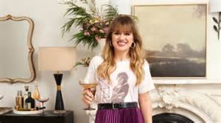 Shop Kelly Clarkson's Modern And Chic Wayfair Collection Today!