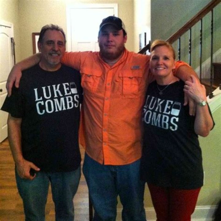 Uncovering The Truth: Did Luke Combs' Older Brother Die?