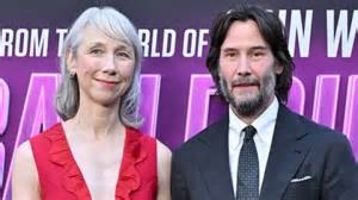 Understanding Keanu Reeves And His Battle With Anxiety
