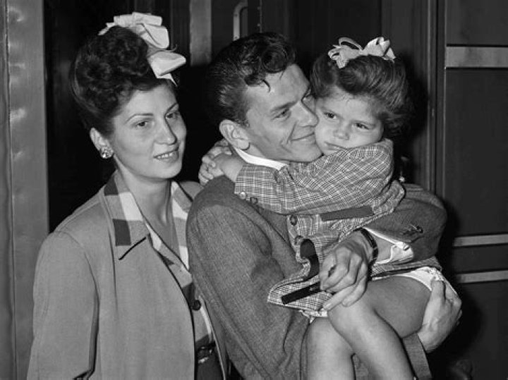 Unraveling The Connection: Is Nancy Sinatra Related To Frank?