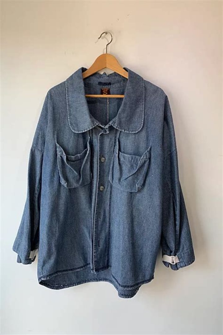 Unraveling The Style Of Clint Eastwood: The Denim Shirt Phenomenon