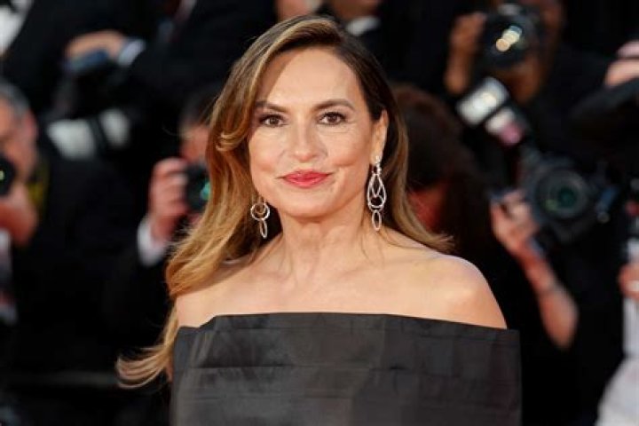 Unveiling Mariska Hargitay: The Weight And Height Of A TV Icon