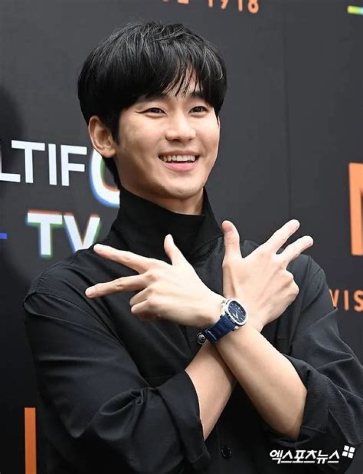 Unveiling The Charm Of Kim Soo Hyun: The Kimchi Cheese Smile