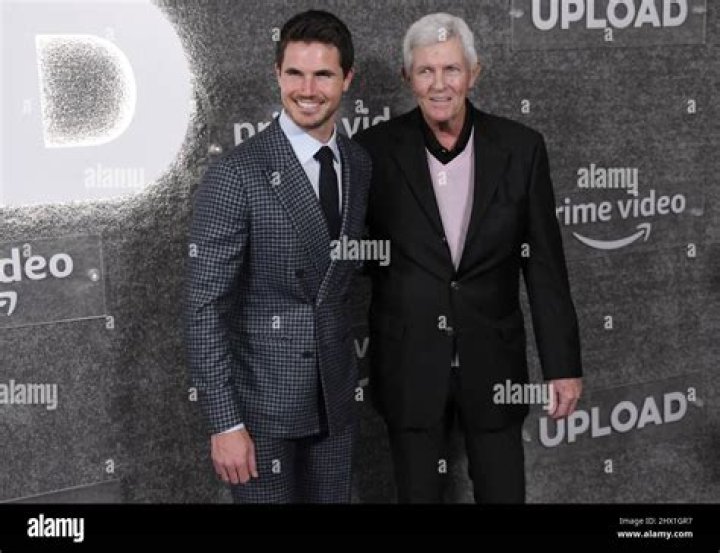Unveiling The Connection: Are Stephen And Robbie Amell Related?