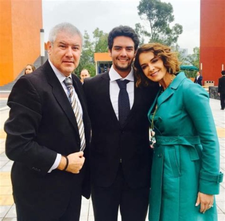 Unveiling The Life And Achievements Of Simón Charaf Jones