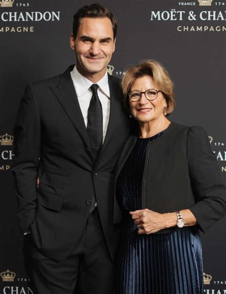 Unveiling The Life Of Roger Federer's Sister: What Does She Do?