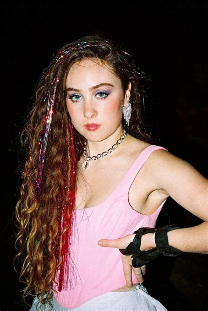 Unveiling The Mystery: Chappel Roan Height And More