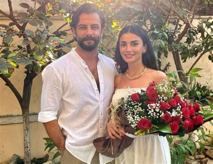Unveiling The Mystery: Özge Yağız's Husband